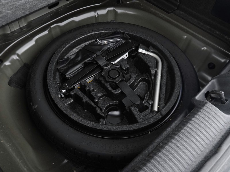 31 - Audi Q2 35 1.5 tfsi s line edition s tronic