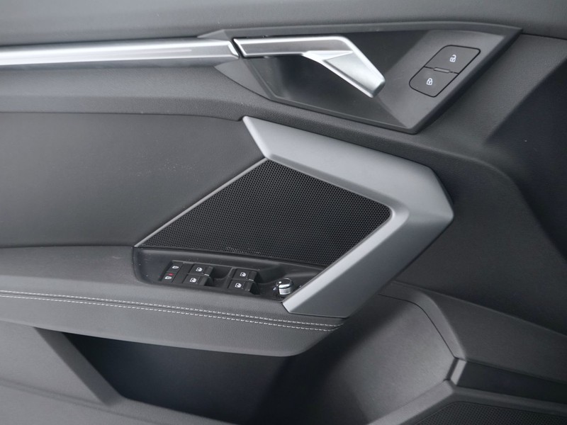 13 - Audi A3 sportback 2.0 tdi 150cv s line edition s tronic