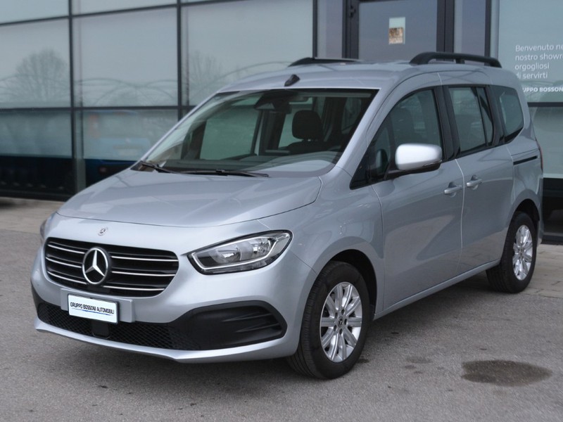 1 - Mercedes Classe T long 180 executive