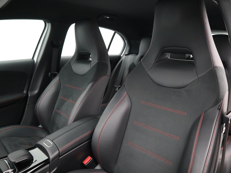 7 - Mercedes Classe A 200 premium 7g-dct