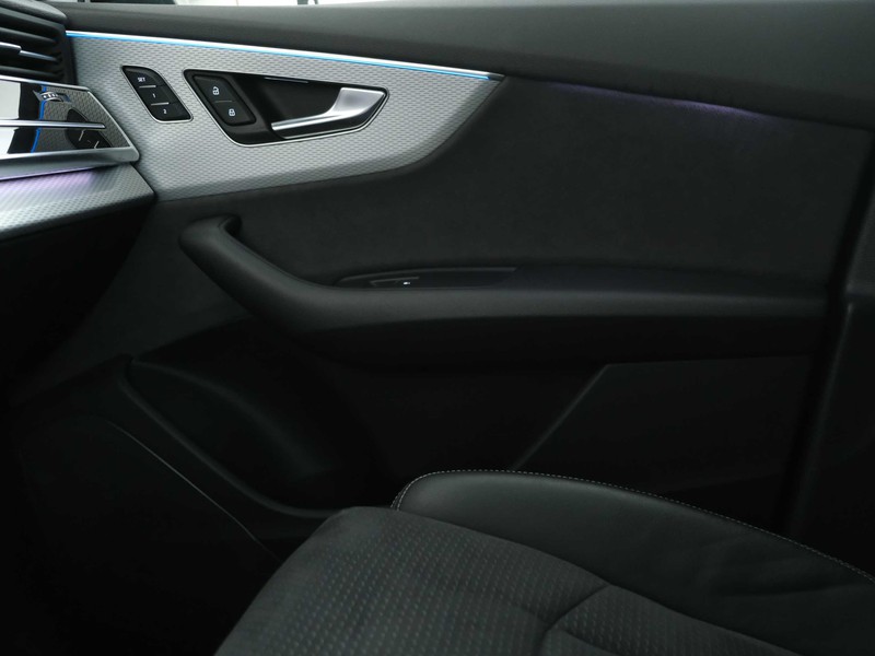 13 - Audi Q8 3.0 v6 tdi mhev 286cv s line edition quattro