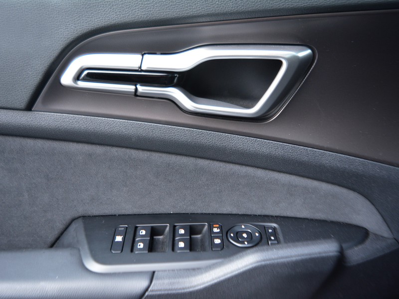 13 - Kia Sportage 1.6 crdi mhev gt-line sunroof pack dct7