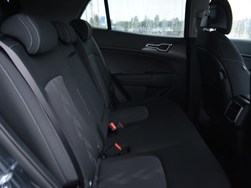 7 - Kia Sportage 1.6 t-gdi hev style 2wd at6