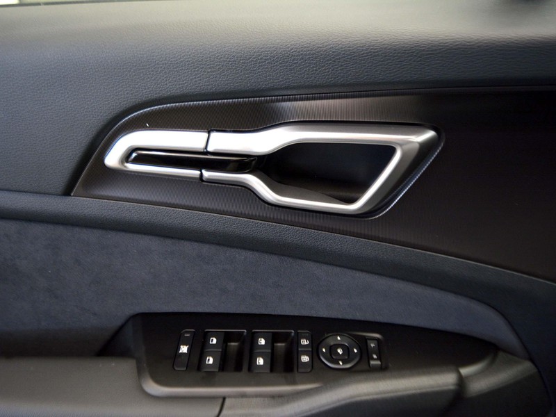 13 - Kia Sportage 1.6 t-gdi hev gt-line 2wd at6