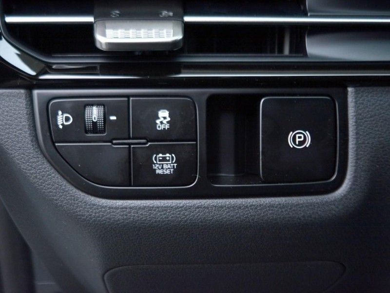 19 - Kia Sportage 1.6 t-gdi hev style 2wd at6