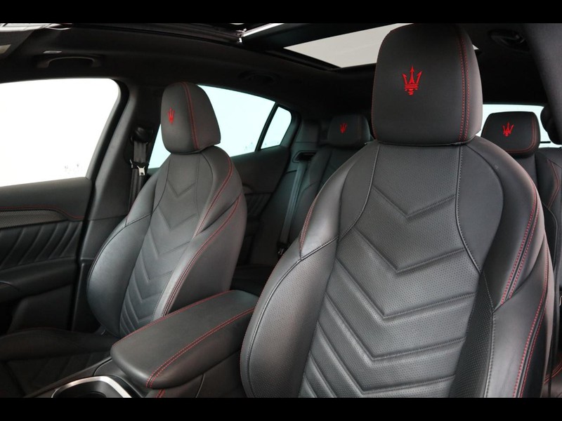 7 - Maserati Grecale 3.0 v6 v6 530cv trofeo awd