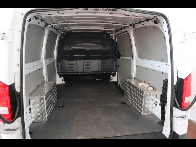 13 - Mercedes Vans Vito 116 cdi long pro auto my20
