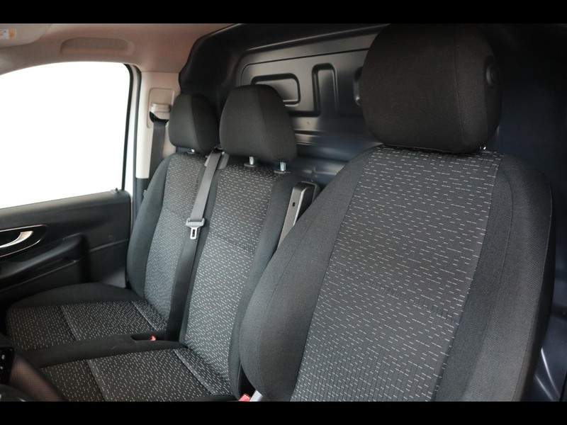 7 - Mercedes Vans Vito 116 cdi long pro auto my20