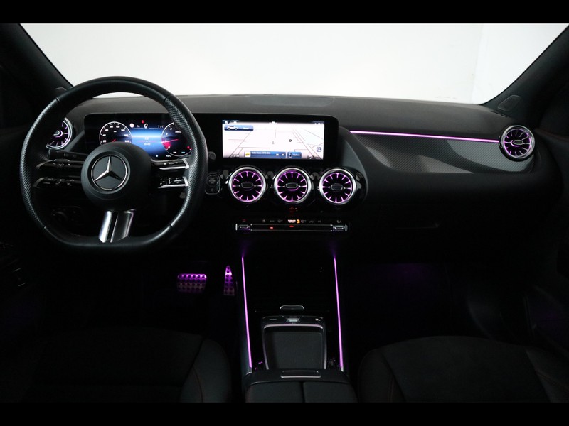 13 - Mercedes GLA 180 amg line advanced plus 7g-dct