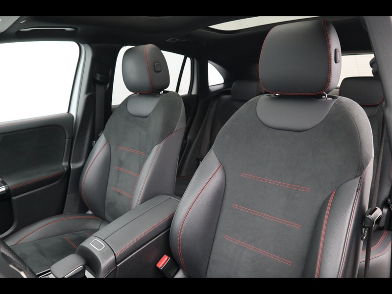 7 - Mercedes GLA 250 e plug in hybrid (e eq-power) premium 8g-dct