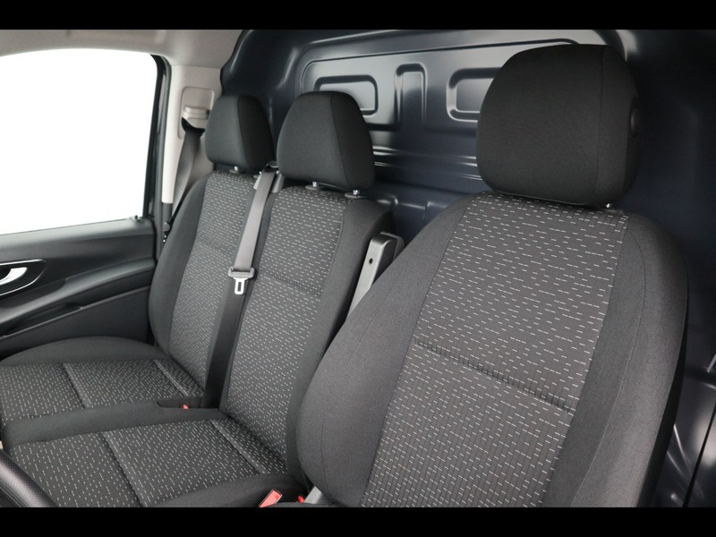 7 - Mercedes Vans Vito 114 cdi compact fwd my19