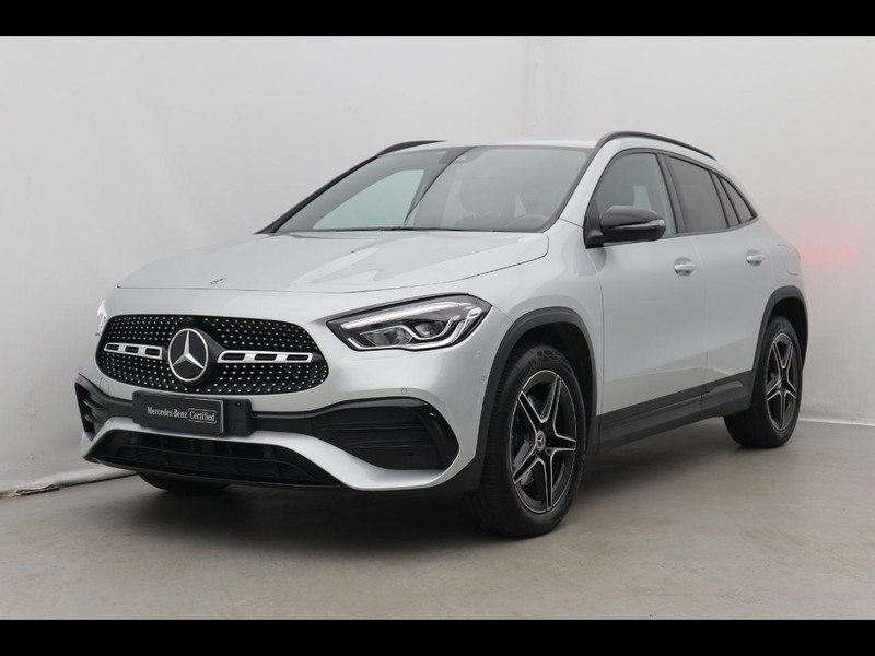 1 - Mercedes GLA 250 e plug in hybrid (e eq-power) premium 8g-dct