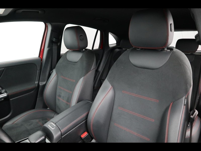 7 - Mercedes GLA 250 e plug in hybrid (e eq-power) premium 8g-dct