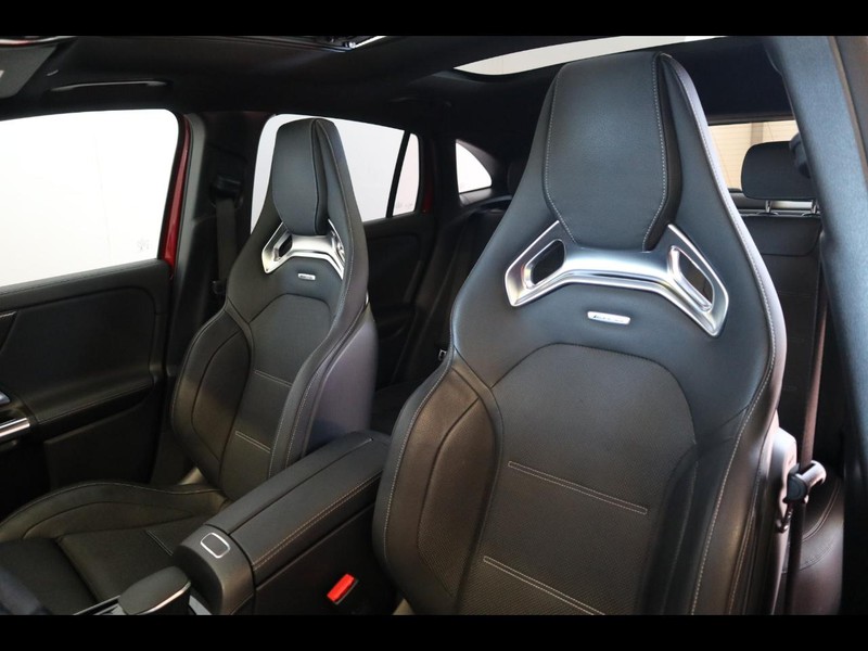 7 - AMG GLA amg 35 4matic speedshift dct amg 8g