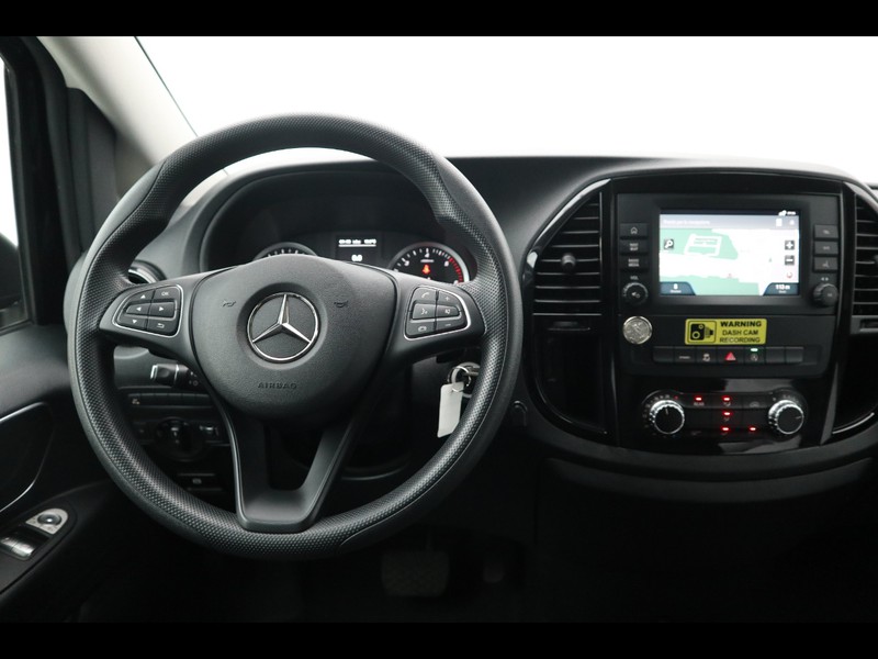 13 - Mercedes Vans Vito 116 cdi long tourer pro auto my20