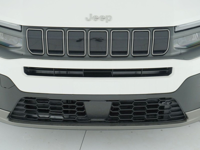 13 - Jeep Avenger full-electric longitude fwd auto