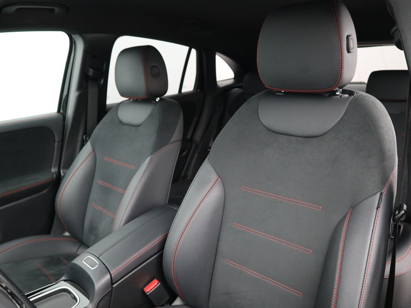 7 - Mercedes EQA 250+ amg line advanced