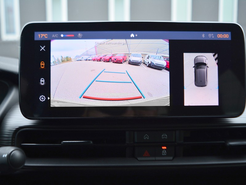 19 - Jeep Avenger 1.2 turbo 100cv summit fwd