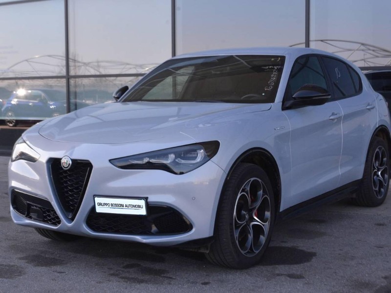 1 - Alfa Romeo Stelvio 2.2 turbo 210cv veloce q4 at8