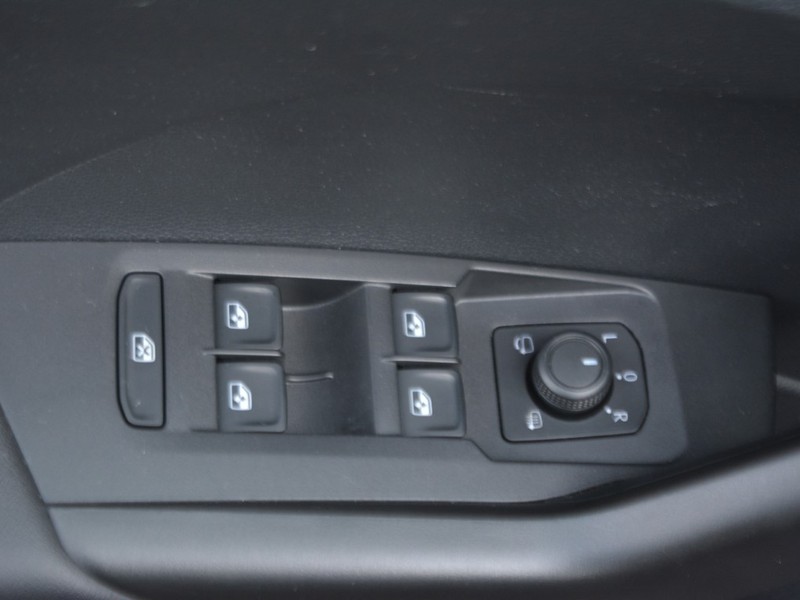 13 - Volkswagen T-Cross 1.5 tsi 150cv style dsg