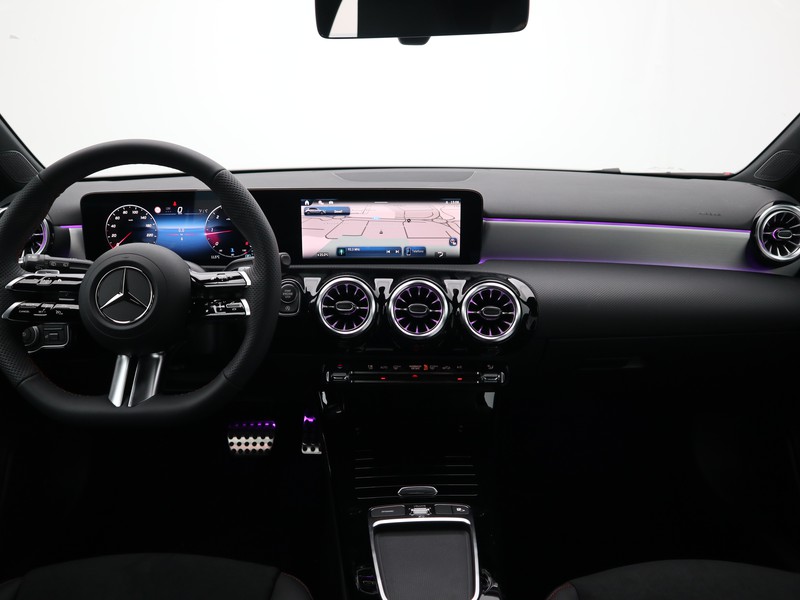 13 - Mercedes Classe A 200 d amg line advanced plus speedshift dct amg 8g