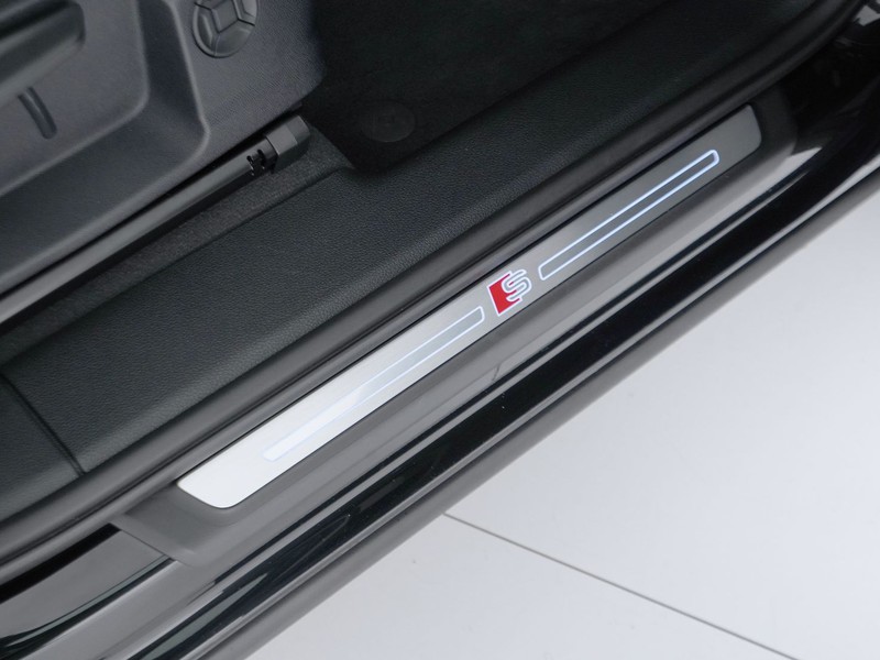 19 - Audi Q3 sportback 35 1.5 tfsi evo2 s line edition s tronic