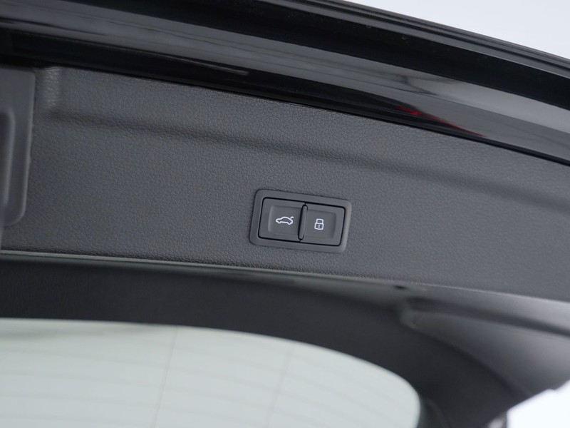 37 - Audi Q3 sportback 35 1.5 tfsi evo2 s line edition s tronic