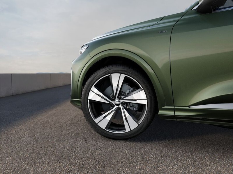 7 - Audi Q5 2.0 e-hybrid 299cv s line edition quattro s tronic