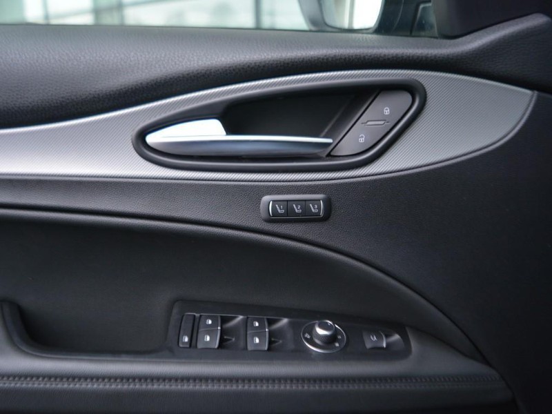 13 - Alfa Romeo Stelvio 2.2 turbo 210cv veloce q4 at8