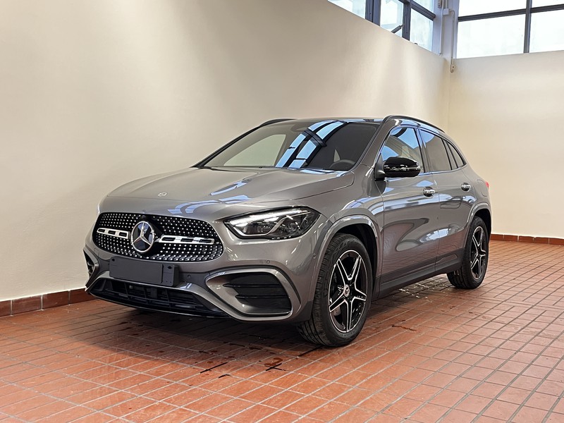1 - Mercedes GLA 200 d amg line premium 4matic 8g-dct