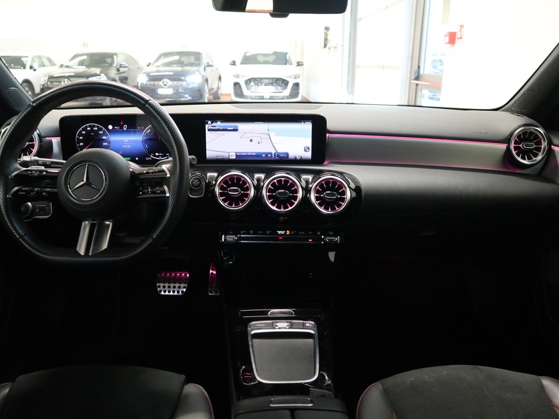 13 - Mercedes Classe A 250 e plug-in-hybrid amg line advanced plus speedshift dct amg 8g