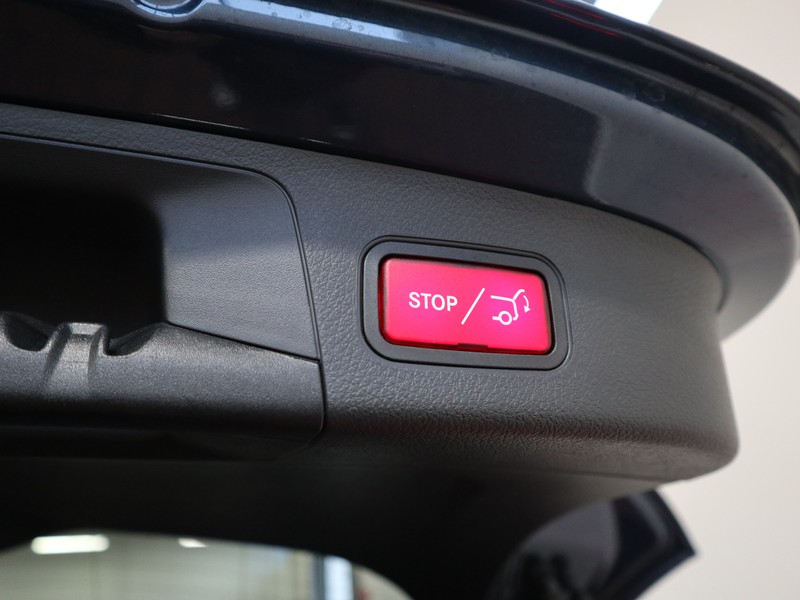 19 - Mercedes GLA 250 e plug in hybrid (e eq-power) premium 8g-dct