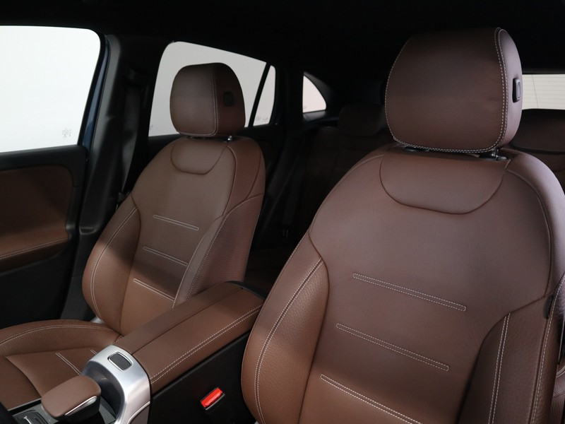 7 - Mercedes GLA 250 e plug in hybrid (e eq-power) premium 8g-dct