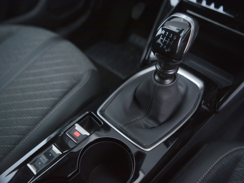 19 - Peugeot 208 1.2 puretech 100cv allure s&s