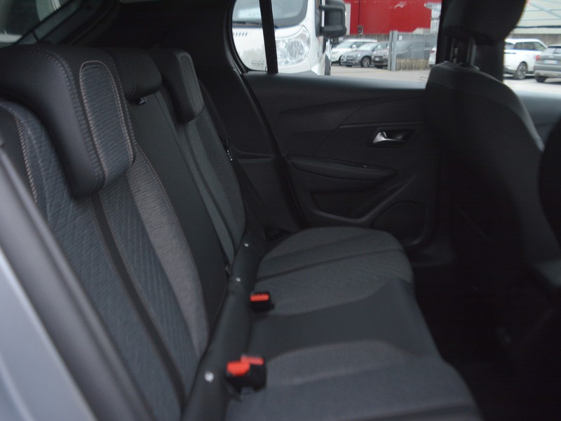 7 - Peugeot 208 1.2 puretech 100cv allure s&s