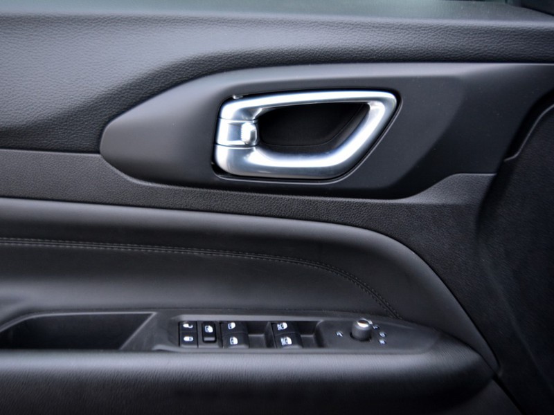 13 - Jeep Compass 1.5 turbo t4 mhev 130cv altitude 2wd