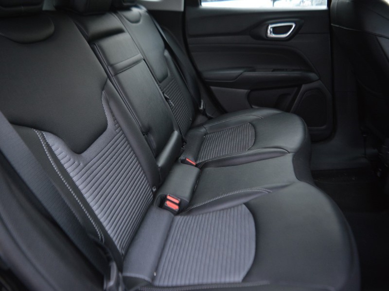 7 - Jeep Compass 1.5 turbo t4 mhev 130cv altitude 2wd