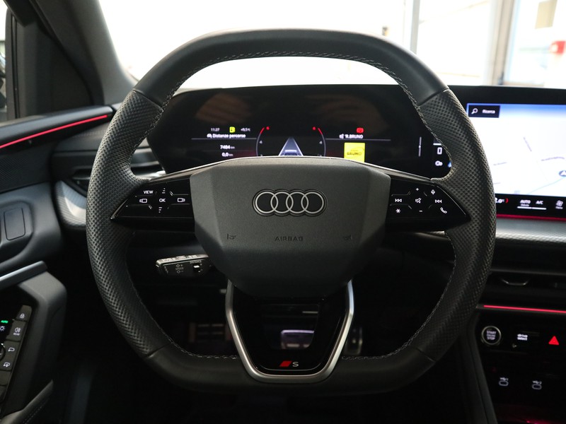 19 - Audi Q5 2.0 tdi mhev+ 204cv s line edition quattro s tronic