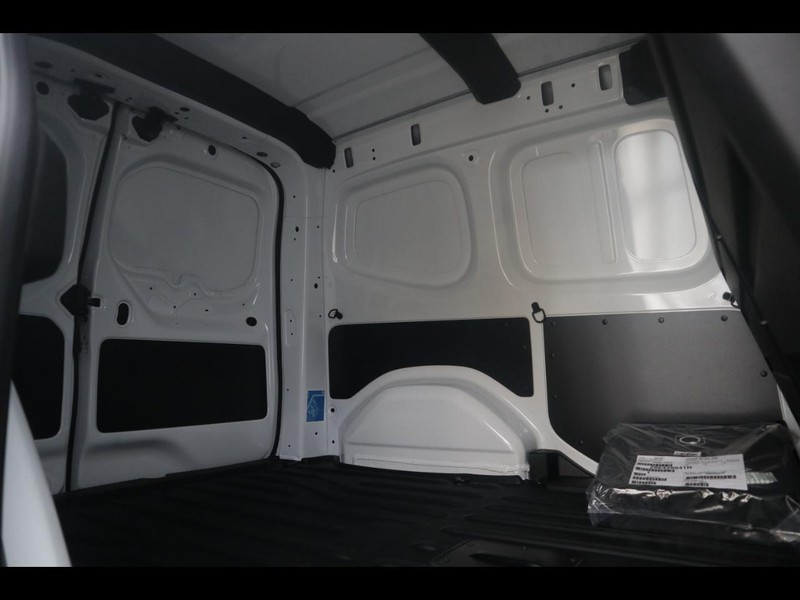 13 - Mercedes Vans Citan efurgone long pro 45kwh