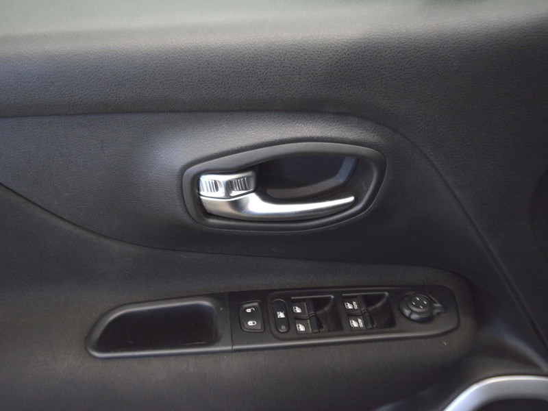 13 - Jeep Renegade 1.0 t3 longitude 2wd