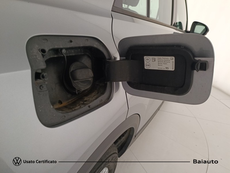 31 - Volkswagen T-Roc 1.5 tsi act life dsg