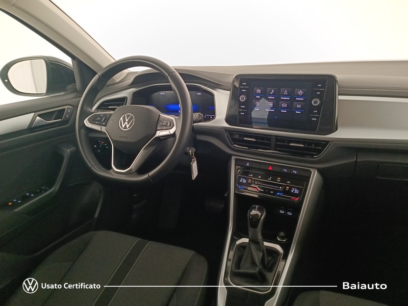 7 - Volkswagen T-Roc 1.5 tsi act life dsg