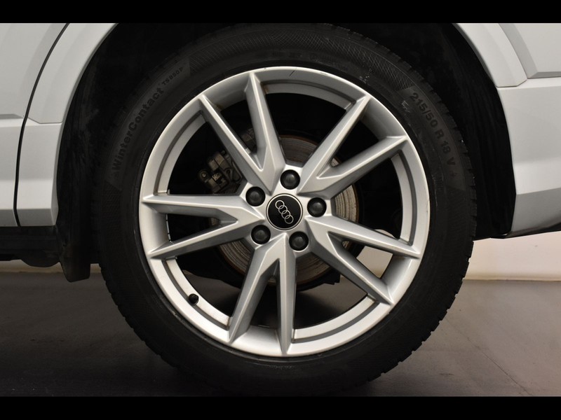 13 - Audi Q2 35 1.5 tfsi s line edition s tronic