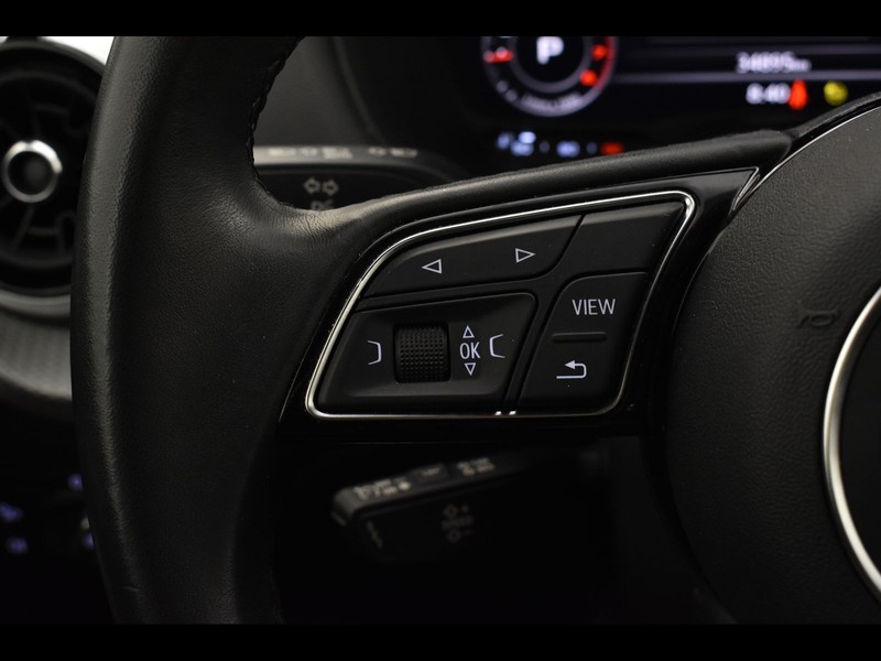 19 - Audi Q2 35 1.5 tfsi s line edition s tronic