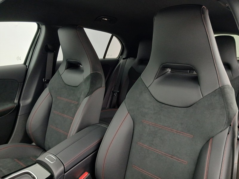 7 - Mercedes Classe A 180 d amg line premium speedshift dct amg 8g