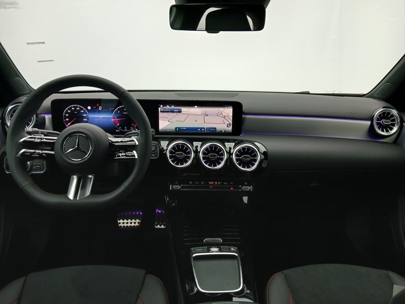 13 - Mercedes Classe A 180 d amg line extra speedshift dct amg 8g