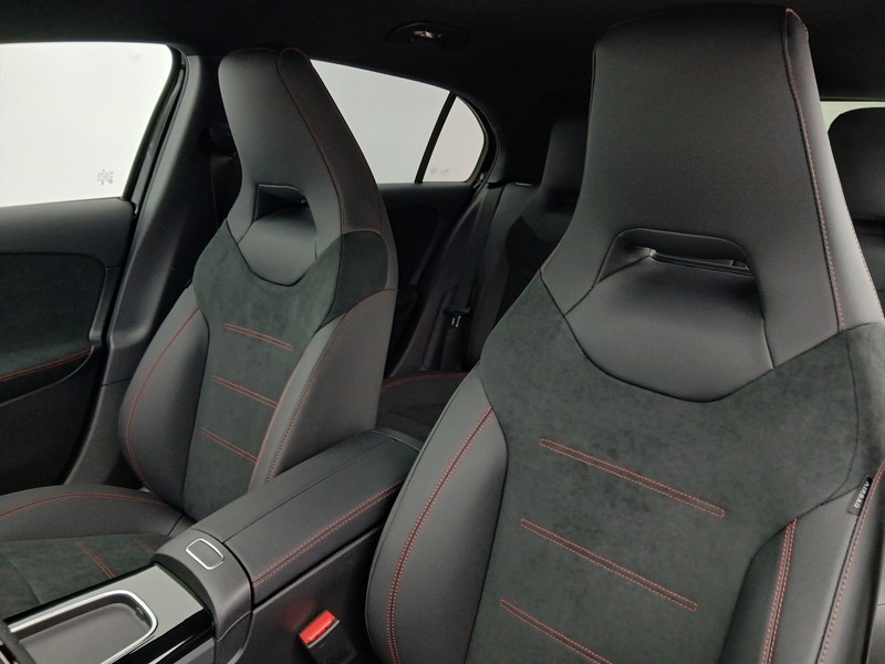 7 - Mercedes Classe A 180 d amg line extra speedshift dct amg 8g