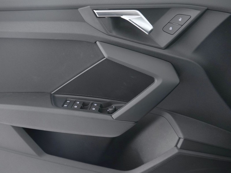 13 - Audi A3 sportback 30 2.0 tdi business advanced s tronic