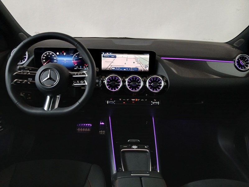 13 - Mercedes GLA 180 d amg line advanced plus 8g-dct