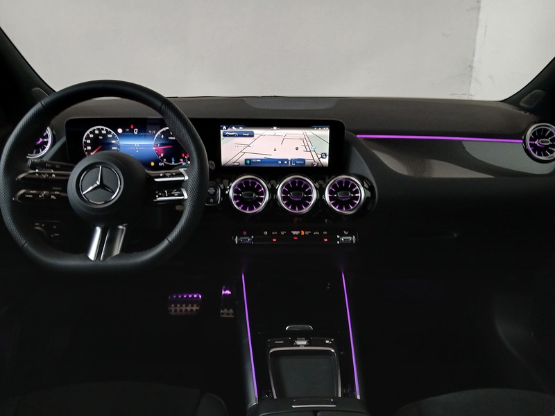 13 - Mercedes GLA 180 d amg line advanced plus 8g-dct